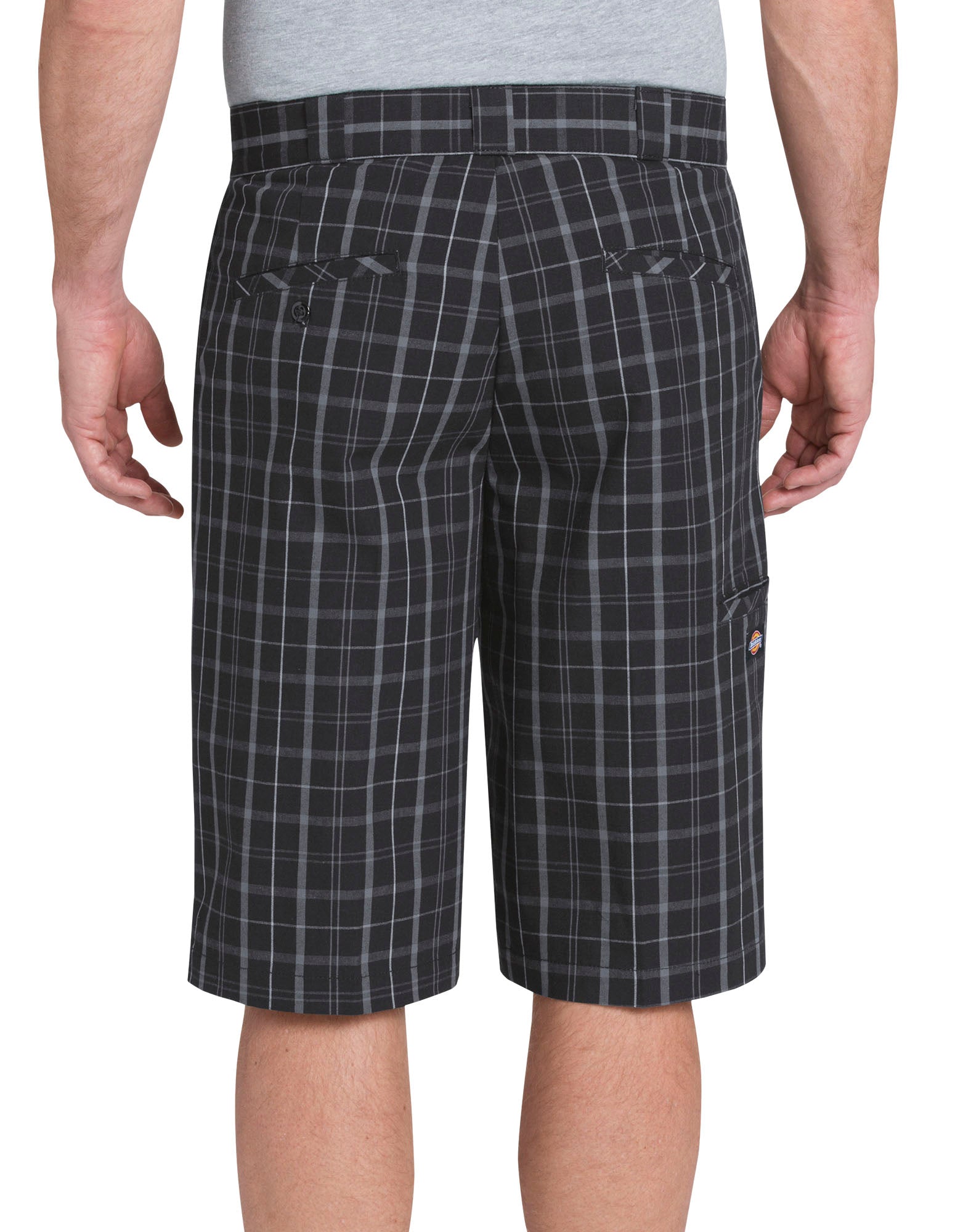 13" Regular Fit Multi-Use Pocket Plaid Shorts